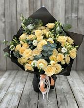 Букет цветов из:  Розы и Лизиантусы в Медведовской