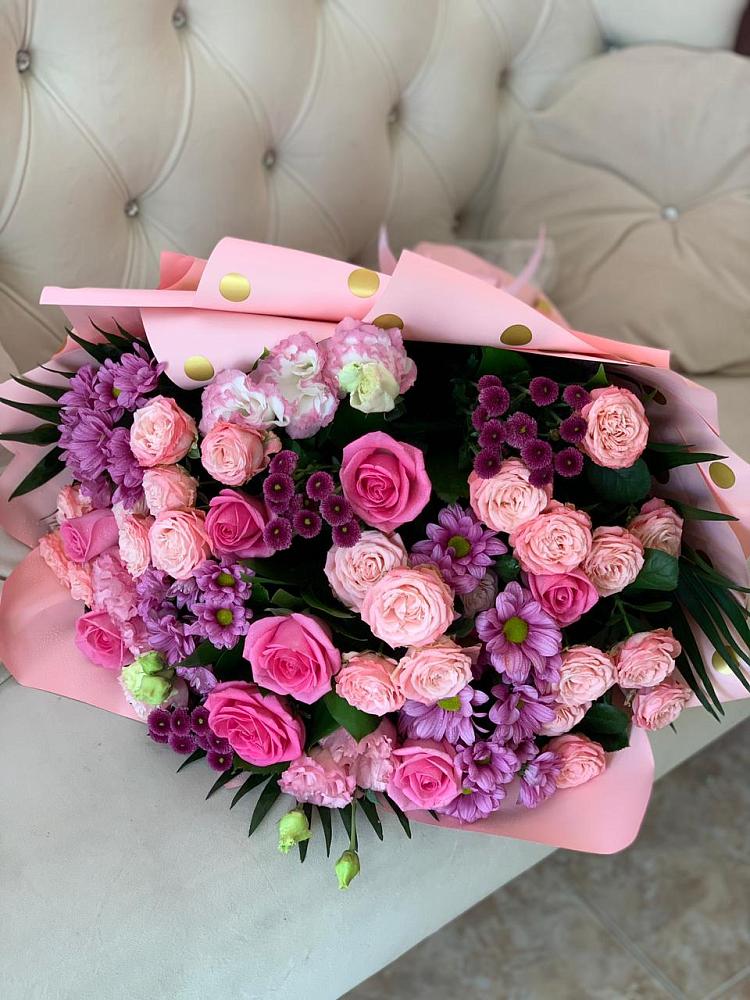 Букет цветов из: Хризантемы, Розы и Лизиантусы в Медведовской