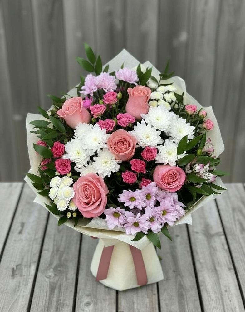 Букет цветов из: Альстромерии, Гвоздики, Розы и Хризантемы в Медведовской