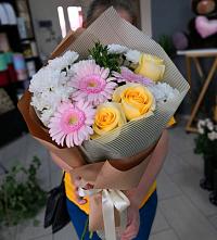 Букет цветов из:  Герберы, Розы и Хризантемы в Медведовской