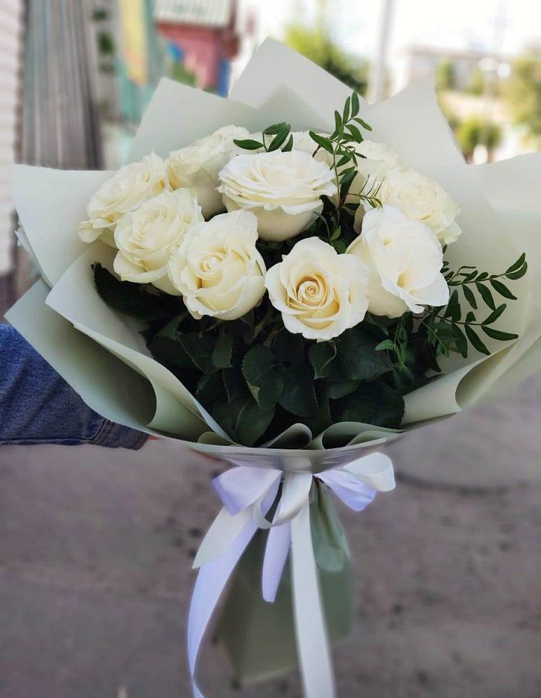 Букет Белые розы Проуд в Медведовской