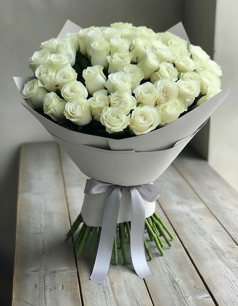 Букет 35 Белых роз в Медведовской