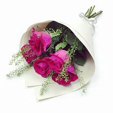 Букет цветов из:  Розы в Медведовской