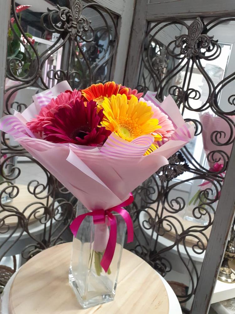 Букет цветов из: Герберы в Медведовской