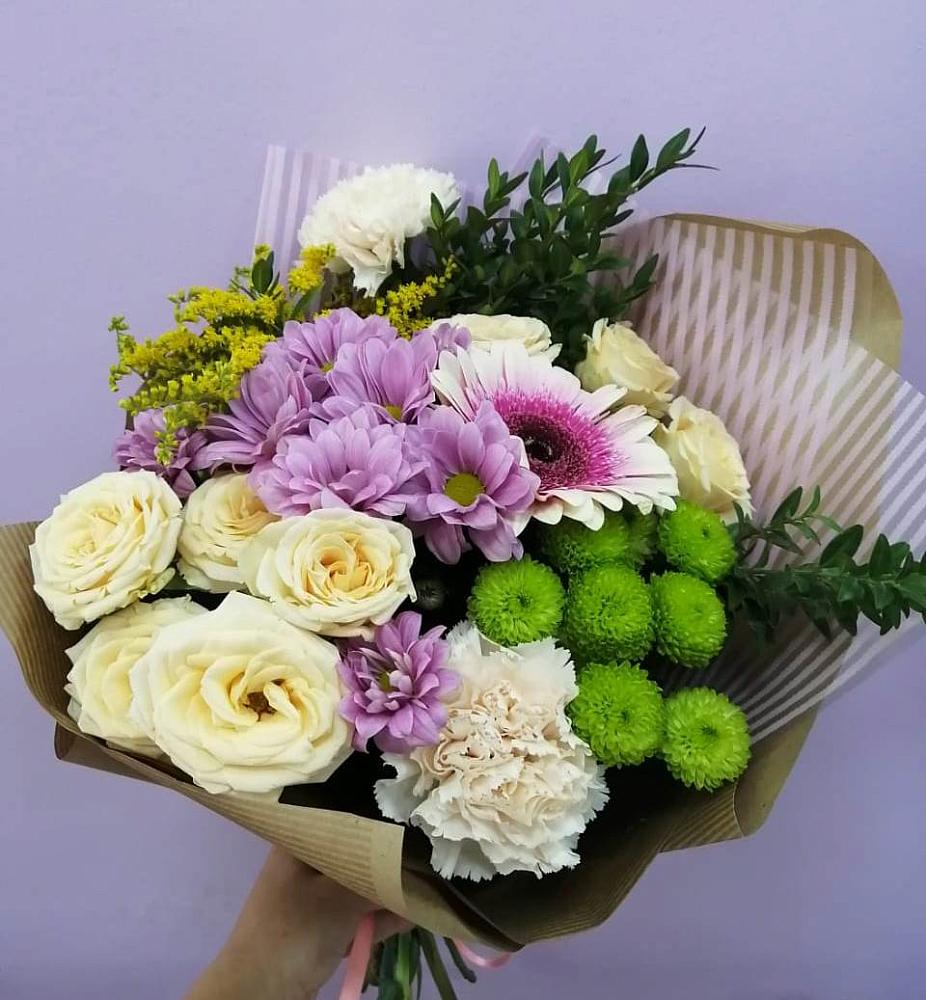 Букет цветов из: Хризантемы, Розы, Гвоздики и Герберы в Медведовской