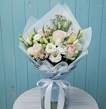 Букет цветов из:  Розы и Лизиантусы в Медведовской