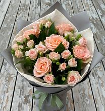 Букет цветов из:  Розы в Медведовской